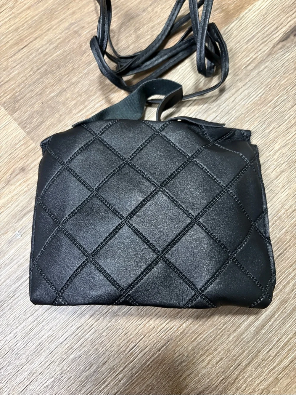 New Small Black Quilted Faux Leather Crossbody Bag Gold Turn Lock Purse